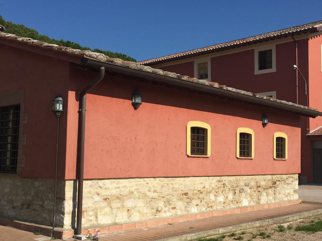 Vila Rosso Porpora Colle Umberto  Exteriér fotografie