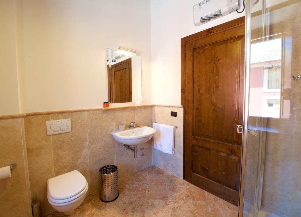 Vila Rosso Porpora Colle Umberto  Exteriér fotografie