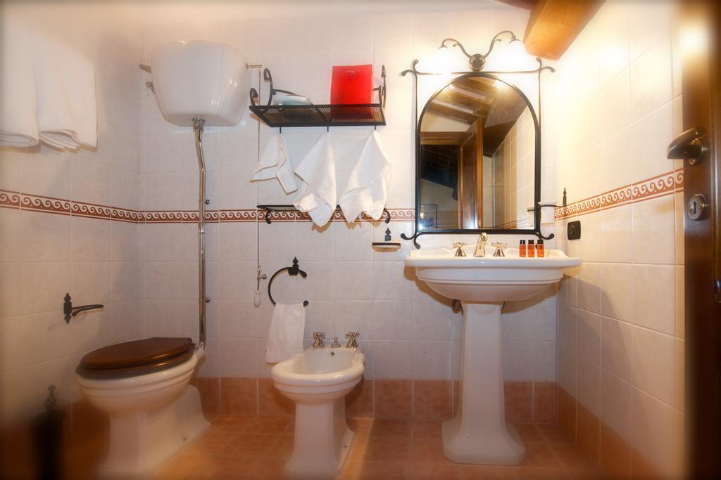 Vila Rosso Porpora Colle Umberto  Exteriér fotografie